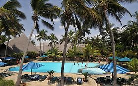 Bahari Beach Hotel Mombassa Exterior photo