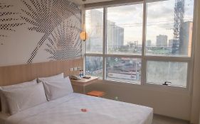Go Hotels Plus Mandaluyong Manilla Exterior photo