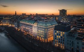 Fairmont Hotel Vier Jahreszeiten, Hotel Des Jahres 2023 & 2024- Die 101 Besten Hamburg-Harburg Exterior photo