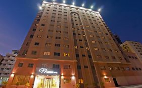 Monroe Hotel&Suites Manamah Exterior photo