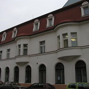 Hotel Mrazek Pardubice Exterior photo