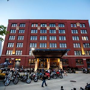 The Iron Horse Hotel (Adults Only) Milwaukee Exterior photo