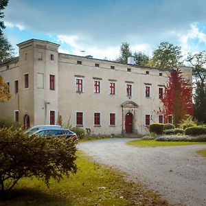 Zamek Dobroszyce Aparthotel Exterior photo