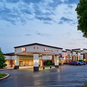 Best Western Plus Milwaukee Airport Hotel & Conference Center Exterior photo