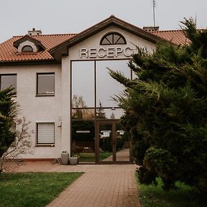 Hotel Garden Oleśnica Exterior photo