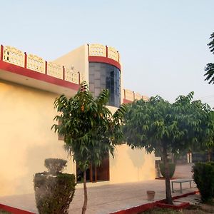 Oyo Hotel Vishal Ani  Exterior photo