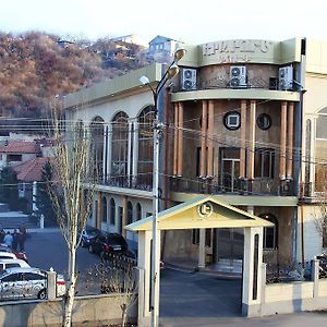 Erzrum Hotel Jerevan Exterior photo