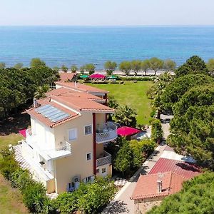 Irida Beach Resort Suites Kyparissia Exterior photo