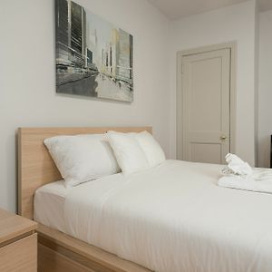 Chic 1Br In Little Italy By Sonder Appartement Montréal Exterior photo