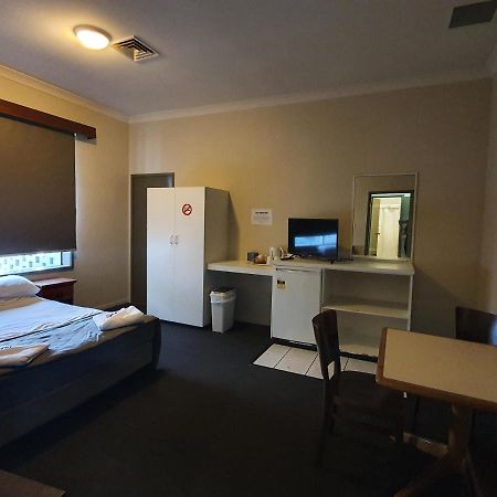 Hotel Allen Townsville Buitenkant foto