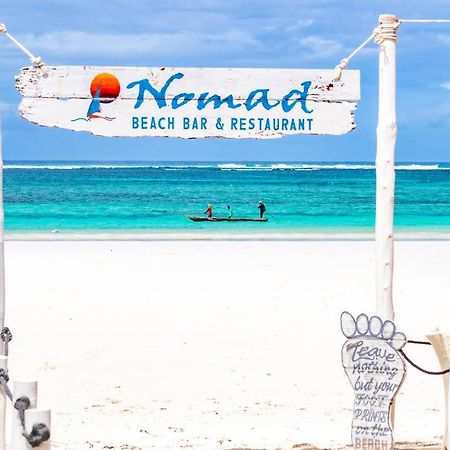 Nomad Beach Resort Diani Beach Buitenkant foto