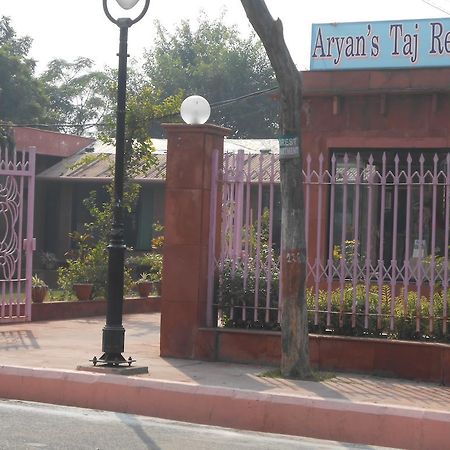 Aryans Taj Resorts Agra  Buitenkant foto
