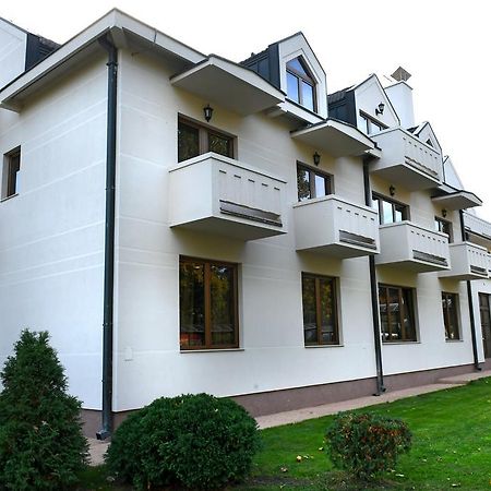 Hotel Kovilovo Belgrado Buitenkant foto