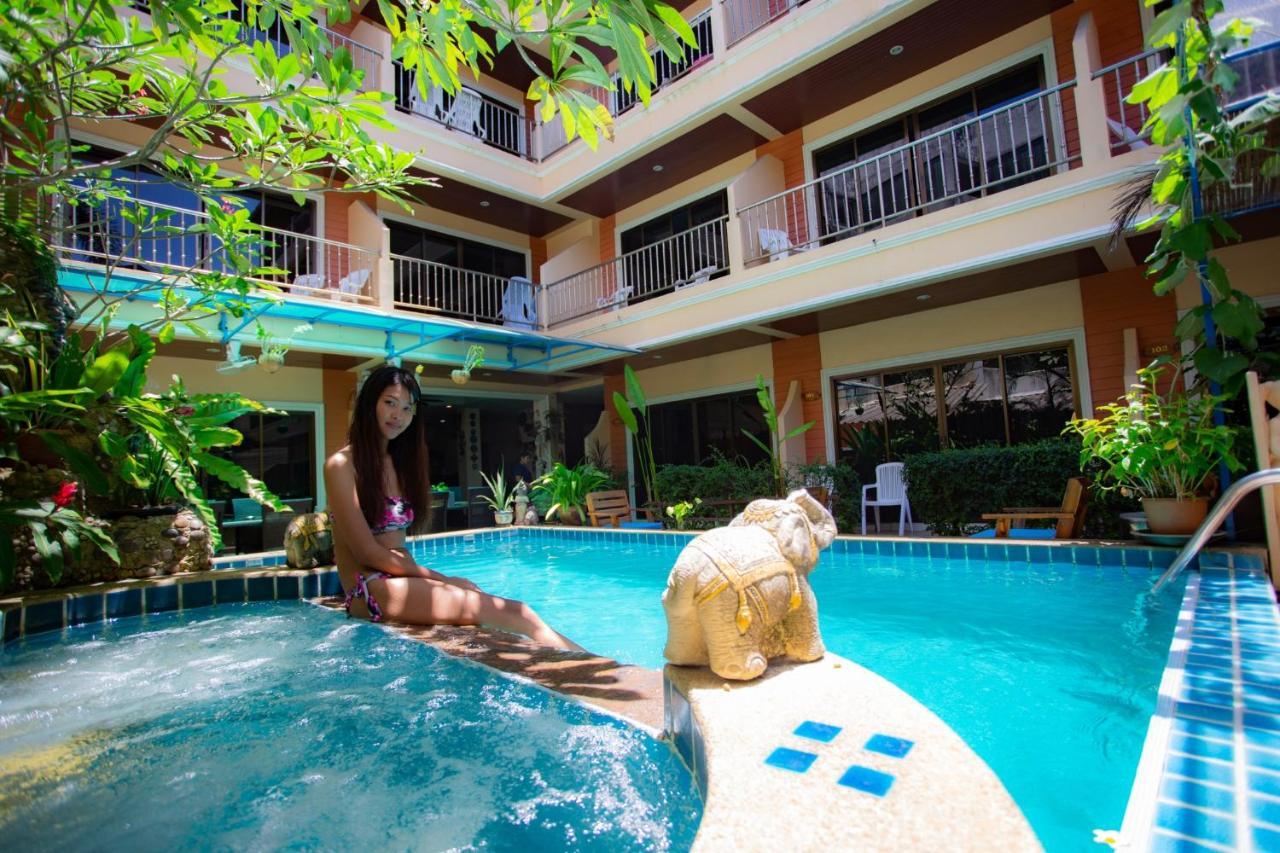 Seven Seas Hotel Patong Buitenkant foto