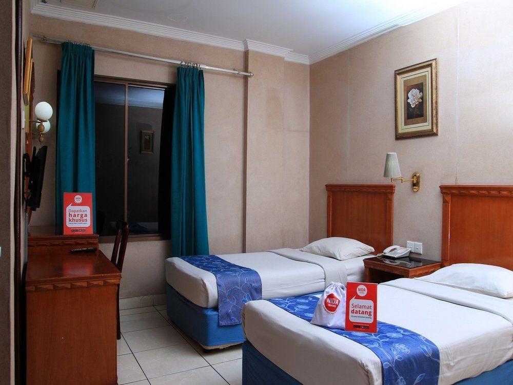 Antares Hotel Medan Buitenkant foto