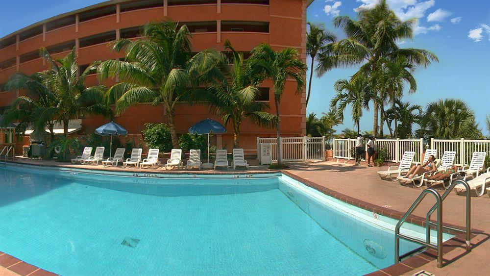 Nassau Palm Hotel Buitenkant foto