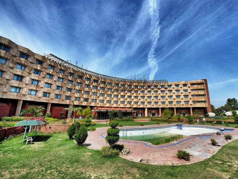 Centaur Hotel New Delhi Buitenkant foto