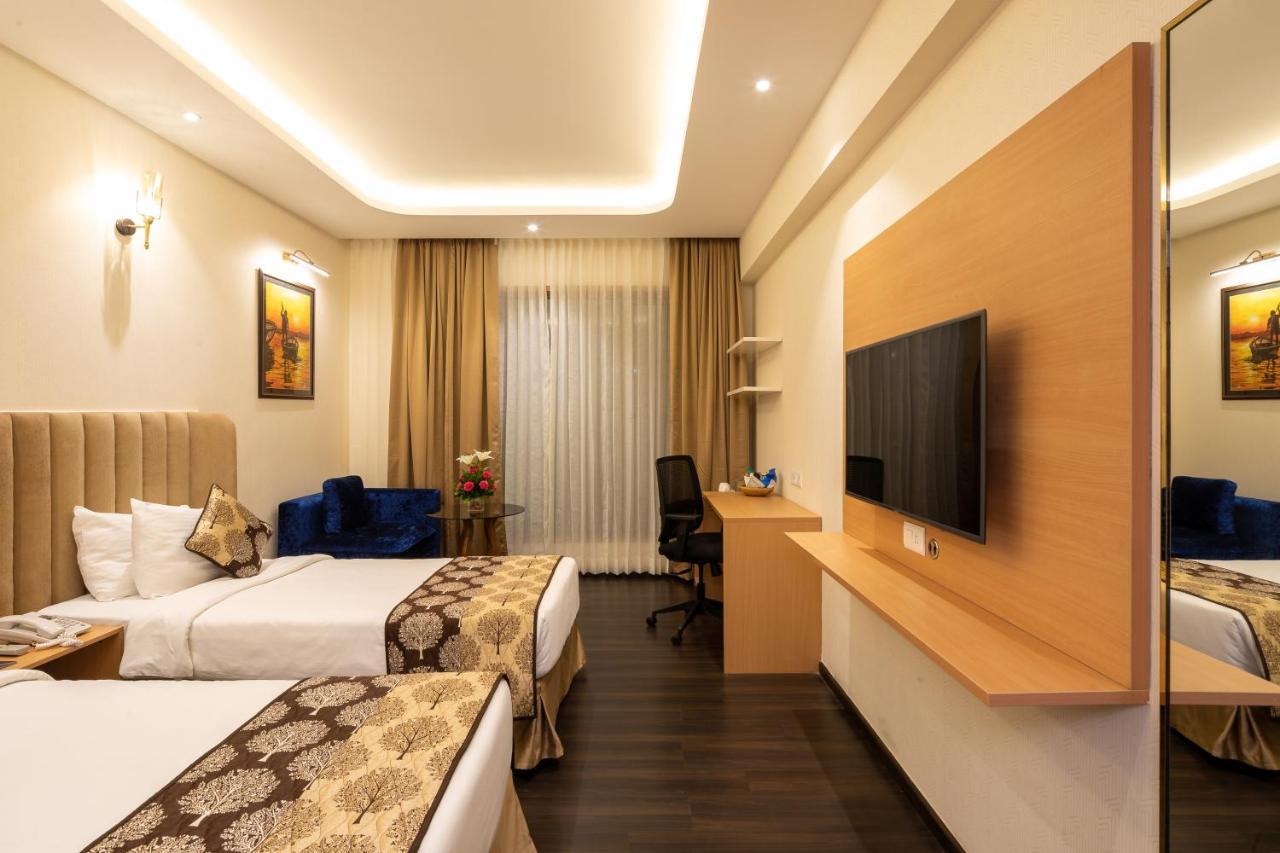Goldfinch Hotel Mangalore Buitenkant foto