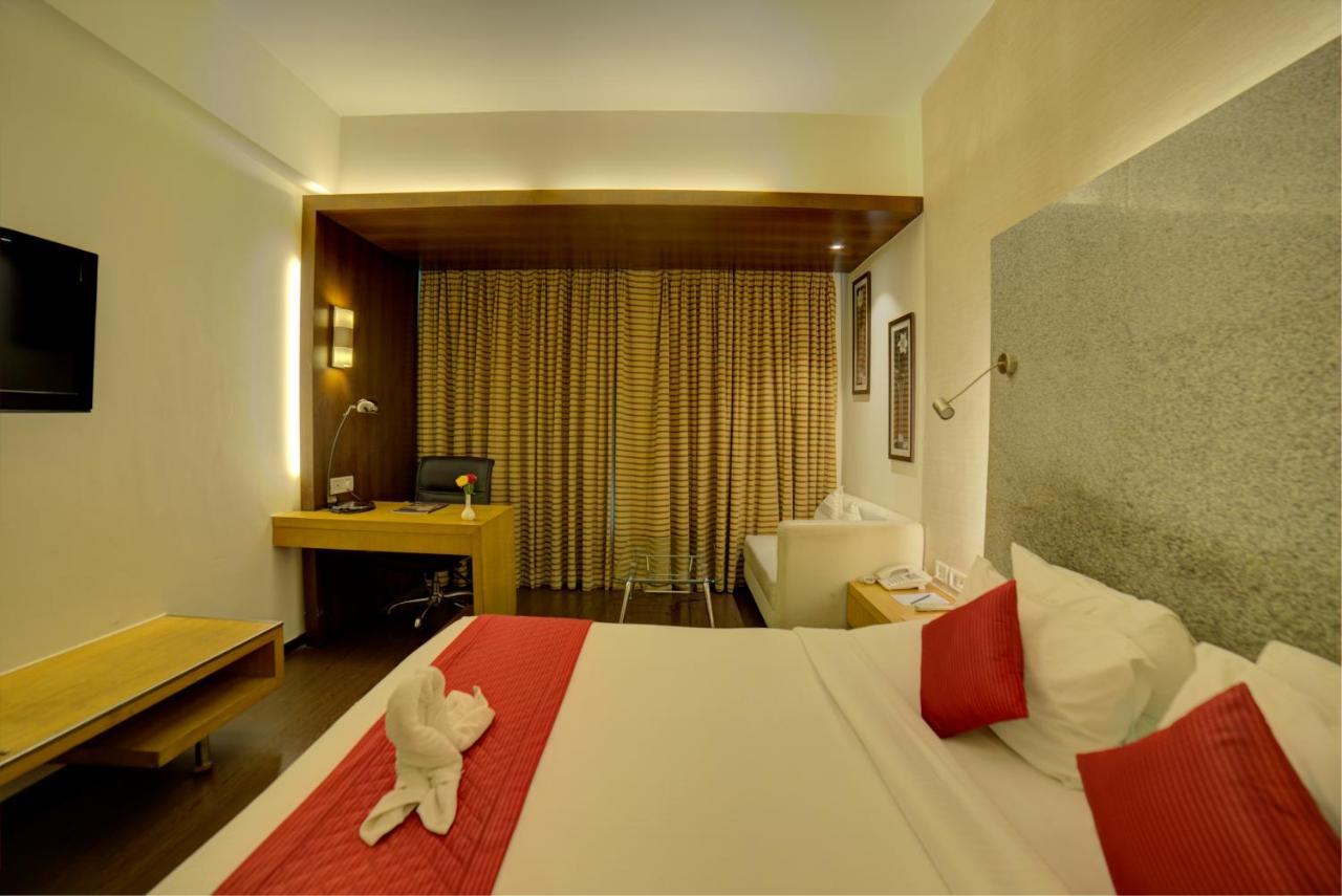 Goldfinch Hotel Mangalore Buitenkant foto