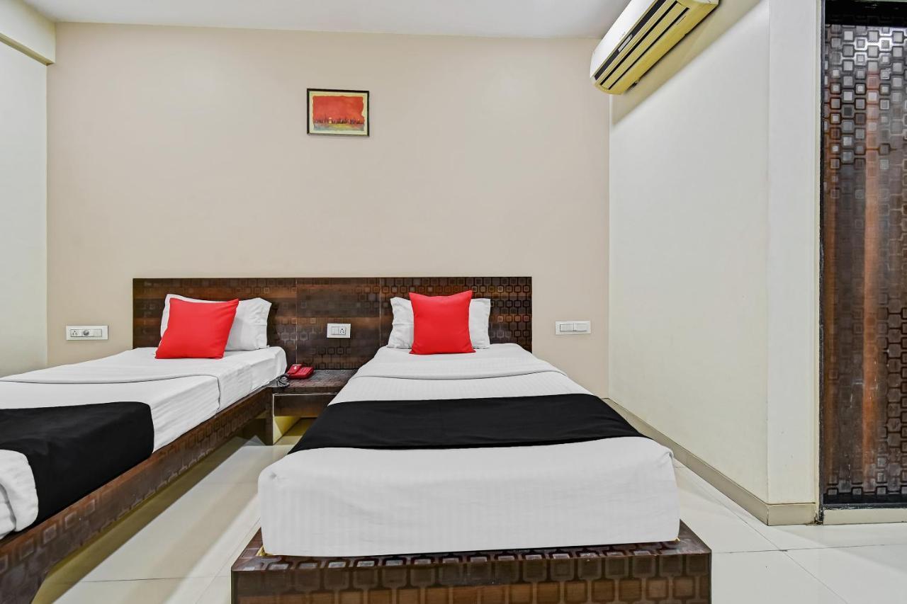 Capital O 60064 Hotel Sparkling Pearl Aurangabad  Buitenkant foto