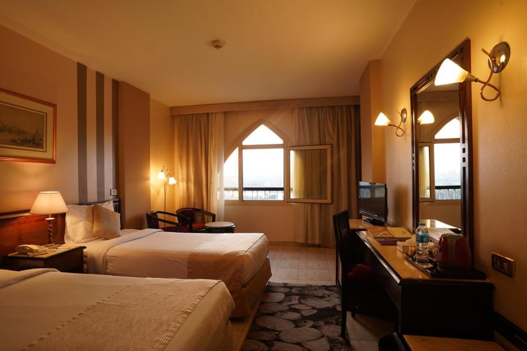 Swiss Inn Nile Hotel Caïro Buitenkant foto