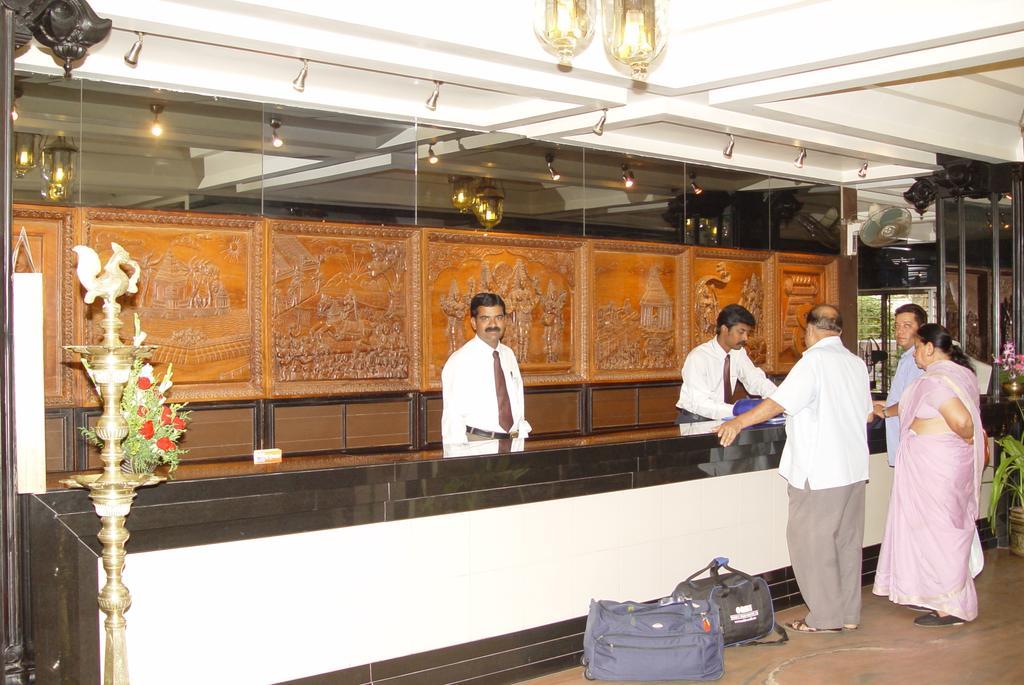 Hotel Supreme Madurai Buitenkant foto