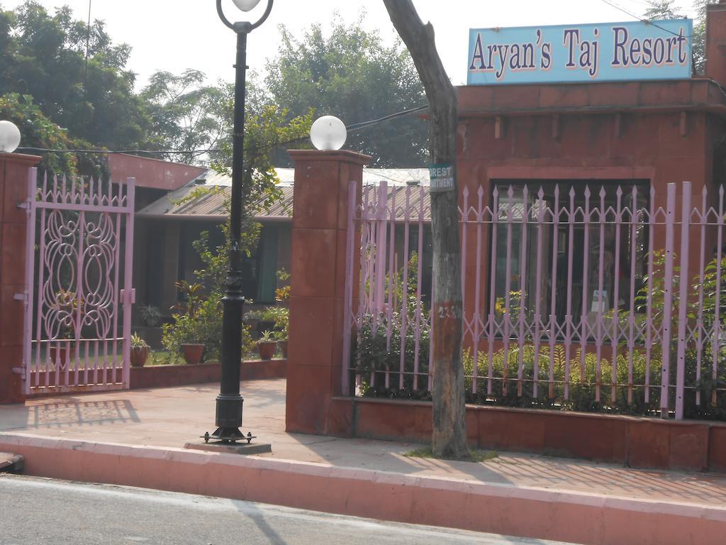 Aryans Taj Resorts Agra  Buitenkant foto
