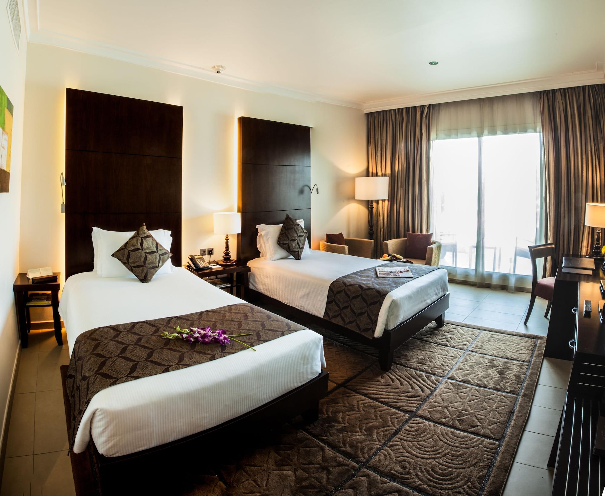 Metropolitan Al Mafraq Hotel Abu Dhabi Buitenkant foto