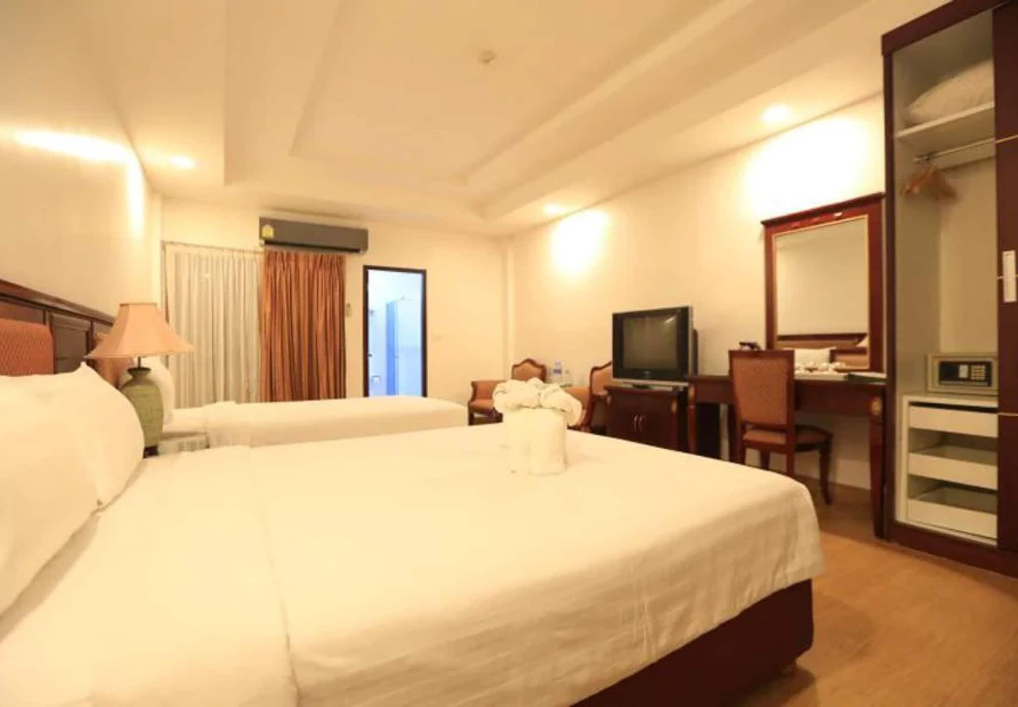 Pattaya Hiso Hotel Buitenkant foto