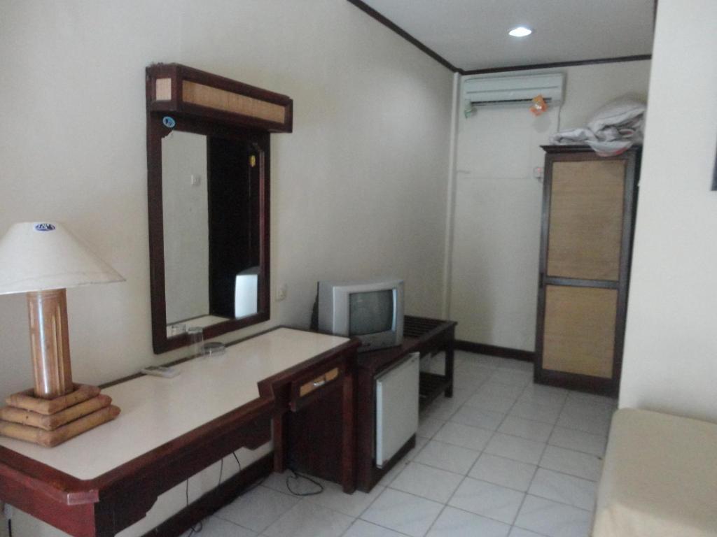 Maharani II Hotel Kuta Lombok Kamer foto