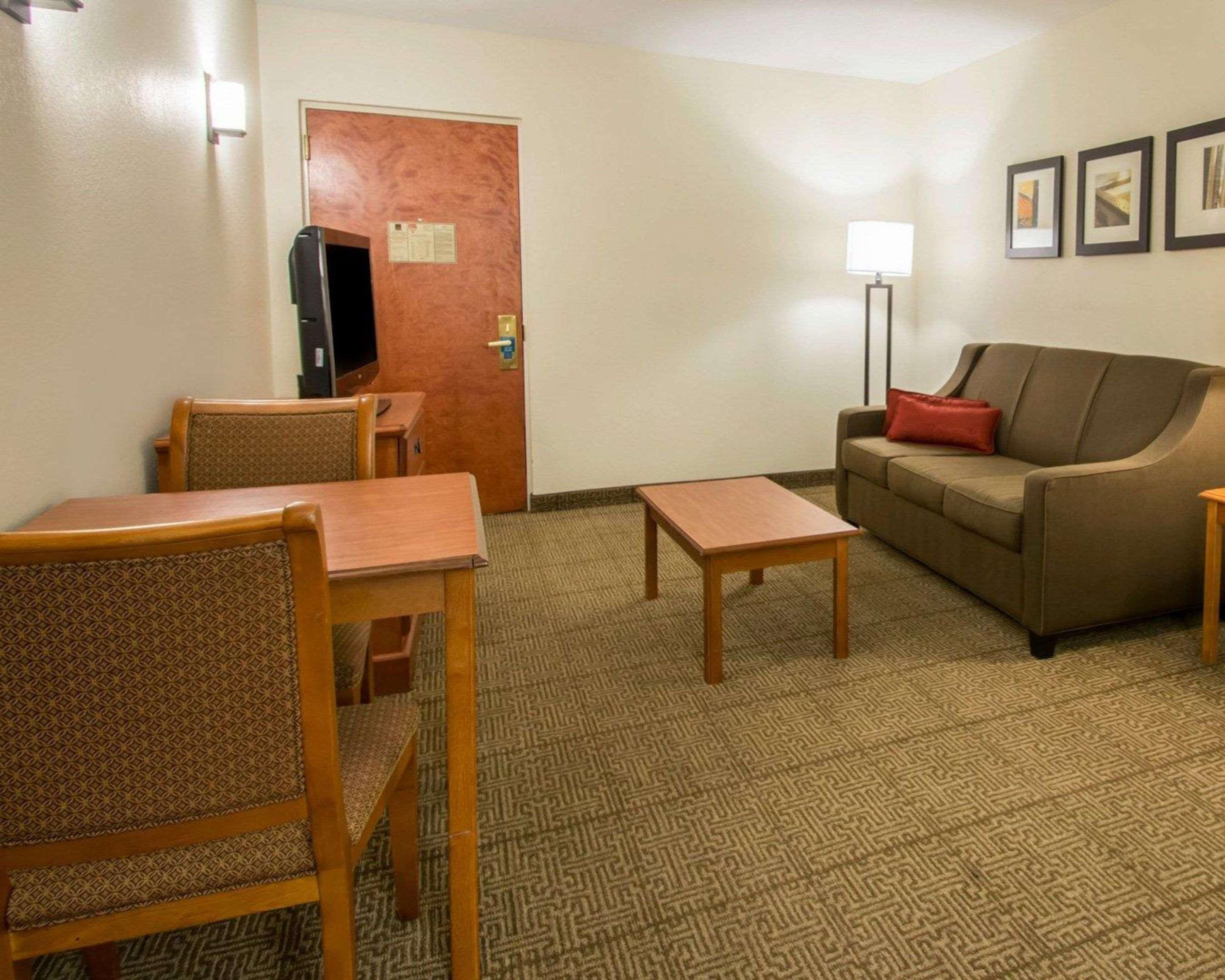 Comfort Suites Fort Pierce I-95 Buitenkant foto