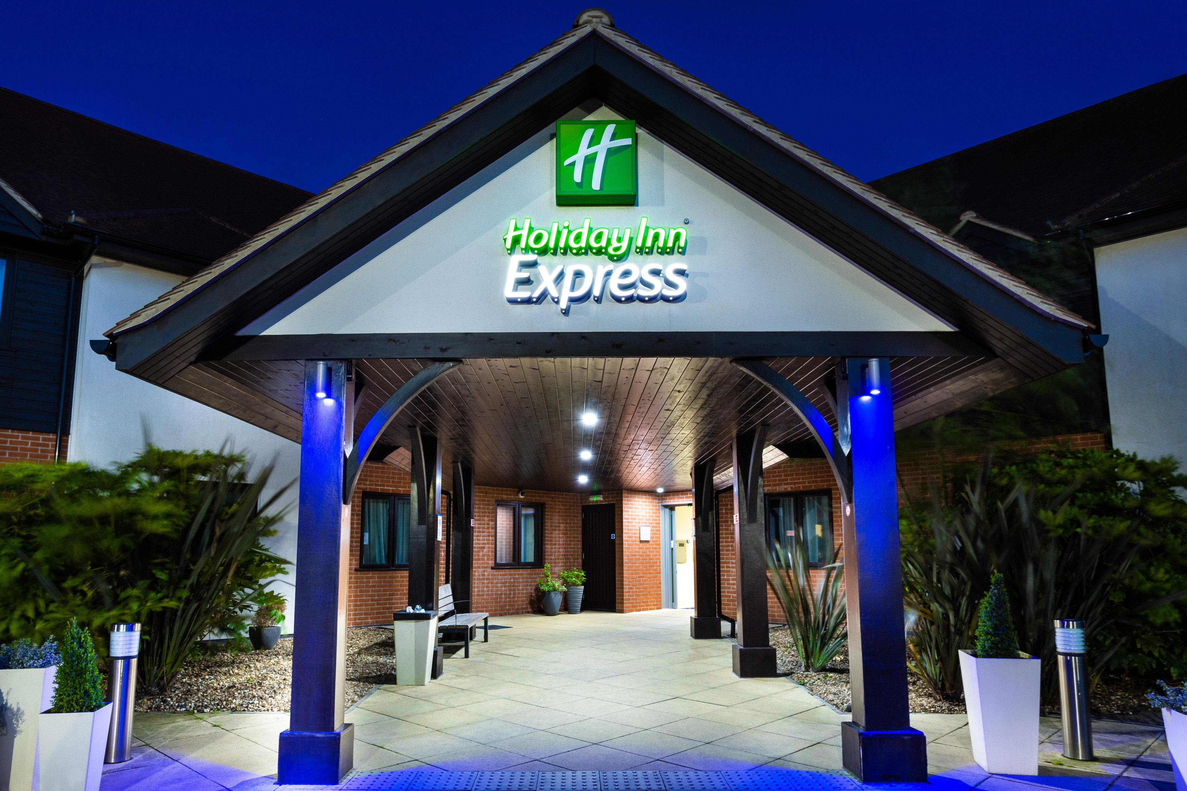 Holiday Inn Express Colchester, An Ihg Hotel Buitenkant foto