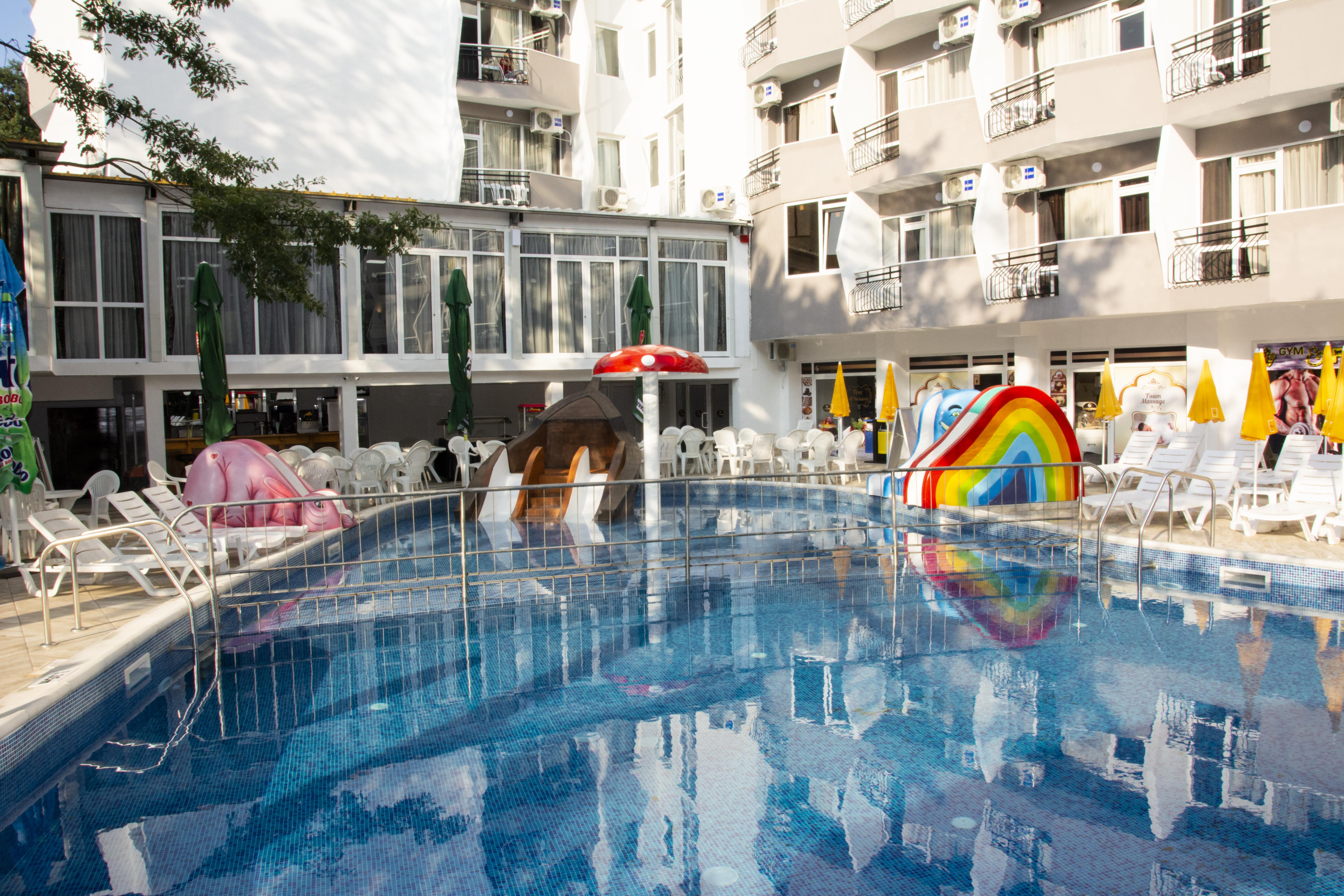 Prestige Deluxe Hotel Aquapark Club- All inclusive Goudstrand Buitenkant foto