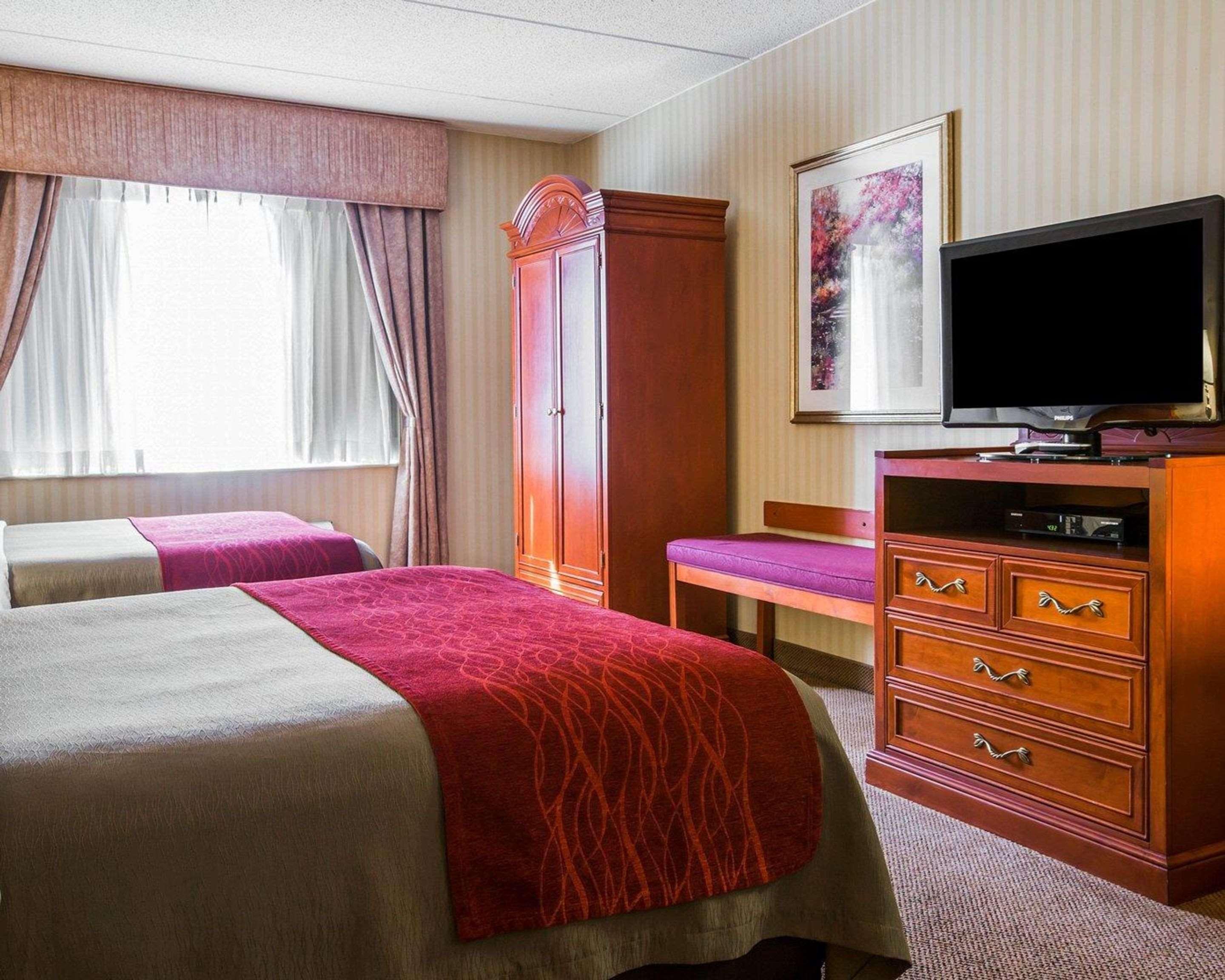 Comfort Inn & Suites Hawthorne Buitenkant foto
