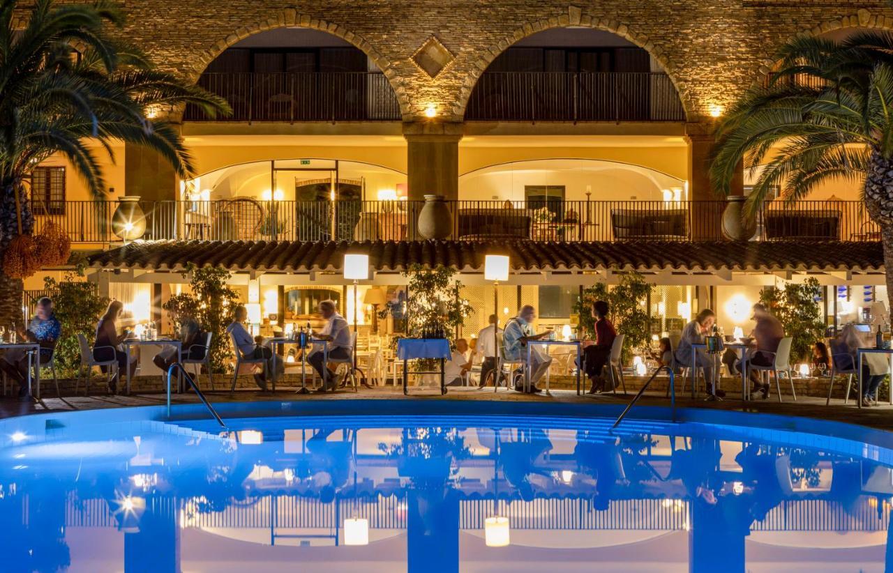 Hotel Costa Dei Fiori Santa Margherita di Pula Buitenkant foto
