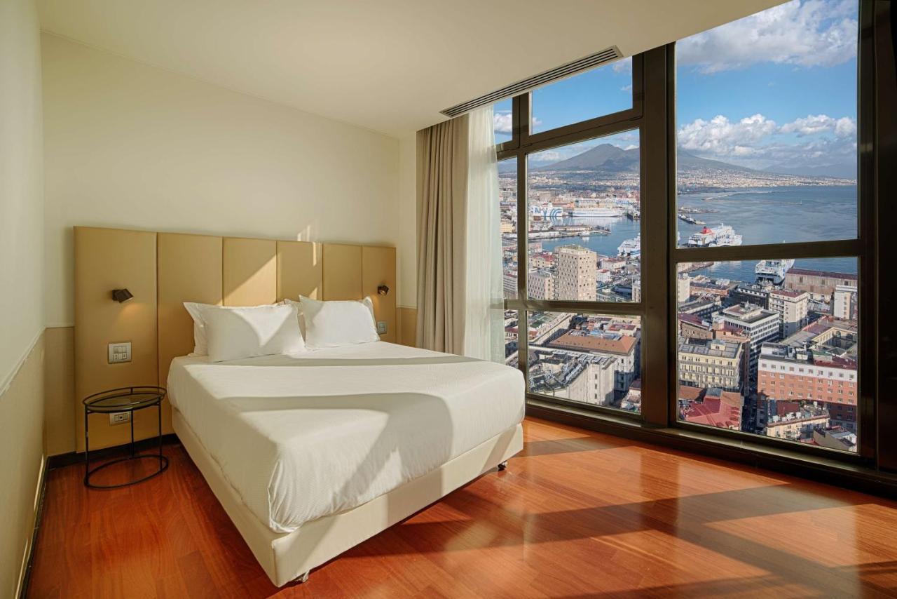 Nh Napoli Panorama Hotel Buitenkant foto