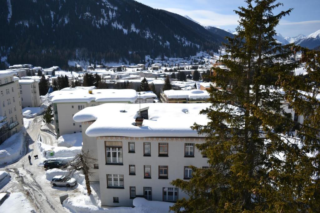 Hotel Alpina Davos Buitenkant foto