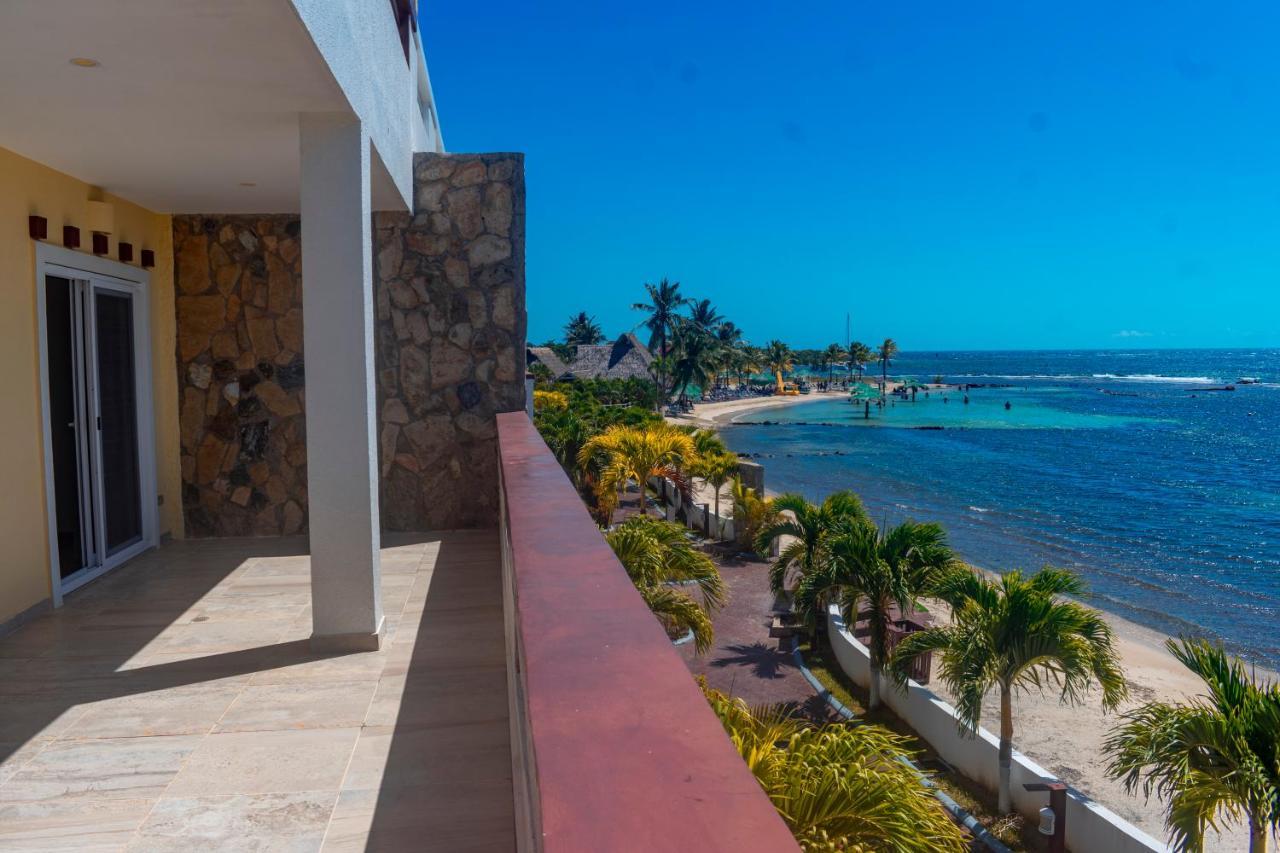 Las Palmas Beach Hotel Dixon Cove Buitenkant foto