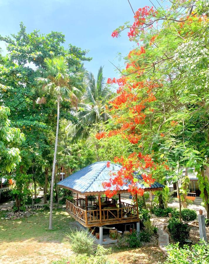Koh Tao Tropicana Resort Buitenkant foto