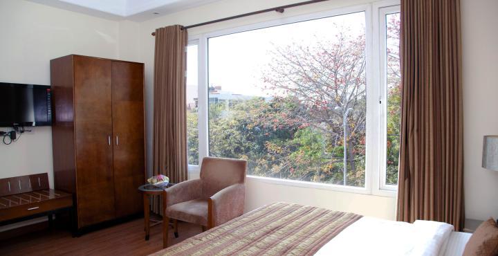 Alpina Hotels & Suites New Delhi Buitenkant foto