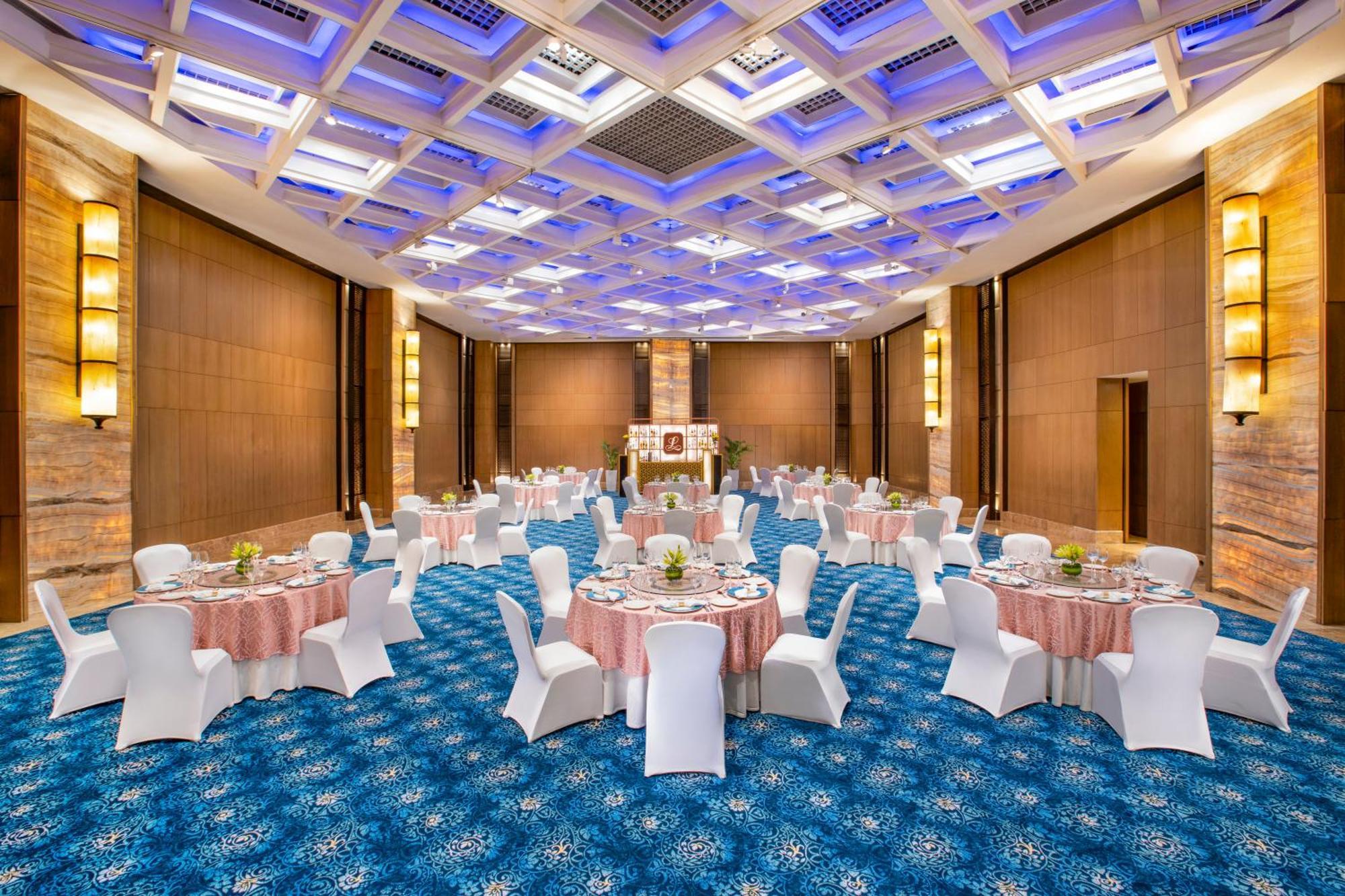 The Leela Ambience Convention Hotel Delhi New Delhi Buitenkant foto
