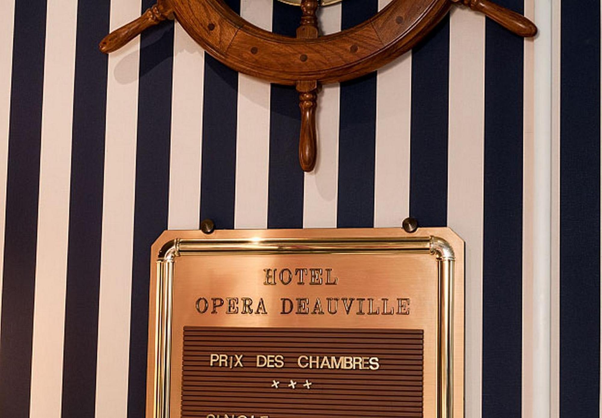 Opera Deauville Parijs Buitenkant foto