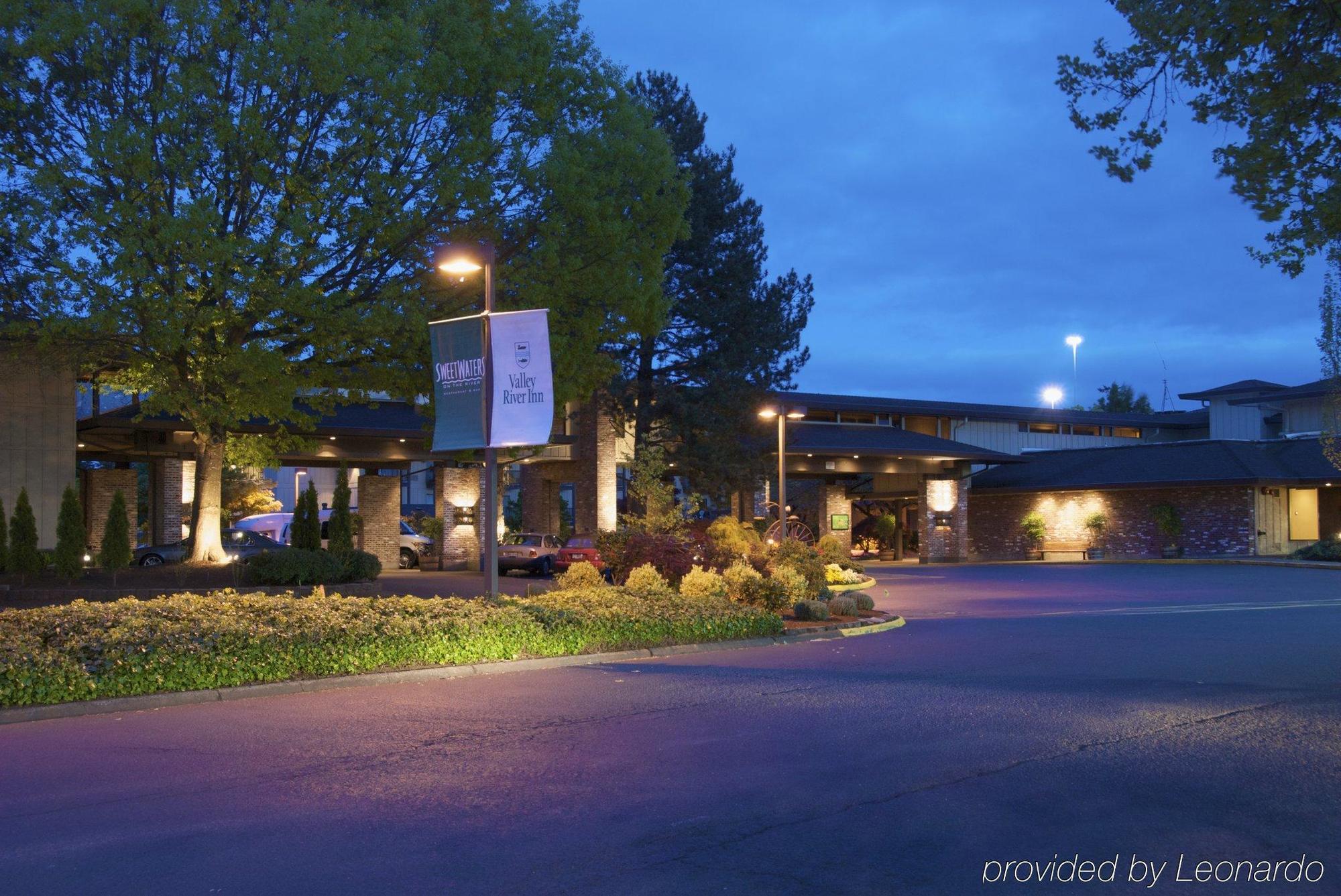 Valley River Inn Eugene/Springfield Buitenkant foto