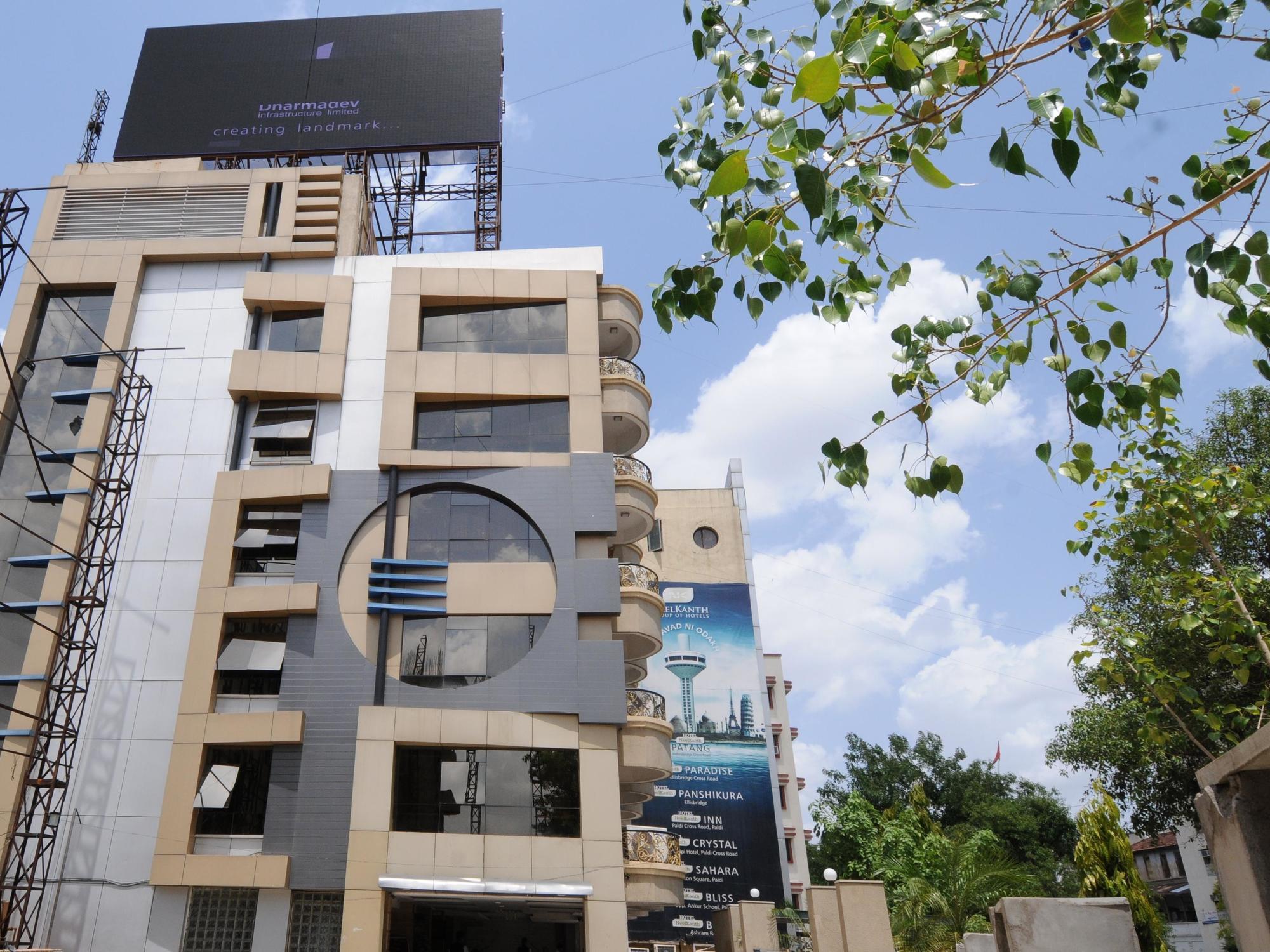 Neelkanth Paradise Hotel Ahmedabad Buitenkant foto