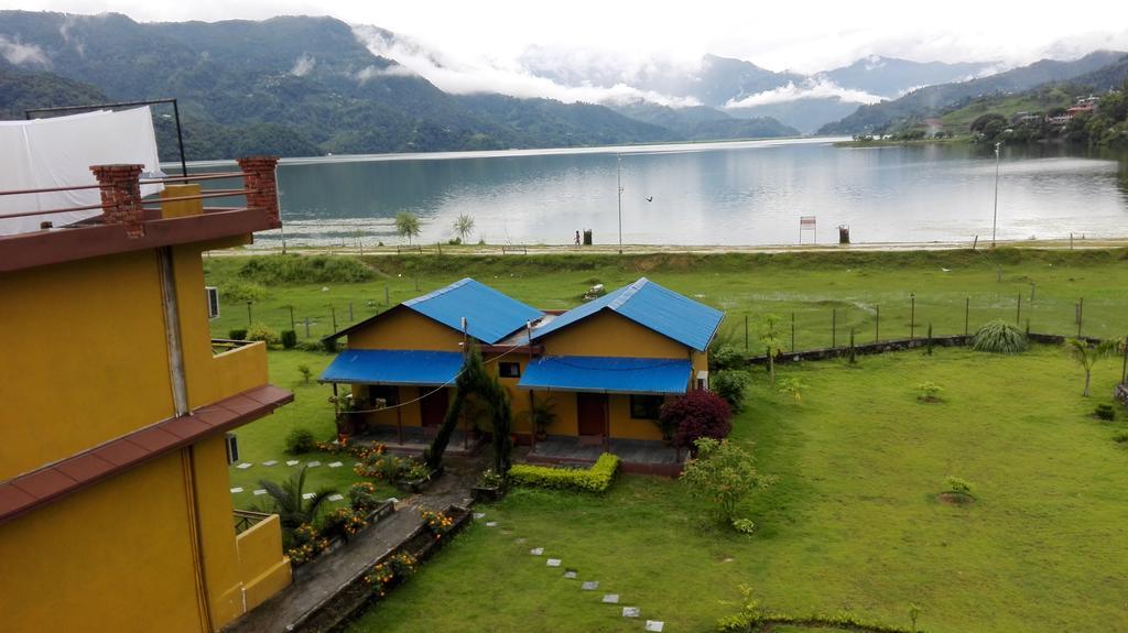 Hotel Lakefront Pokhara Buitenkant foto