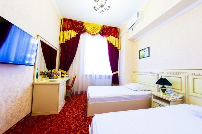Valencia Hotel Krasnodar Buitenkant foto