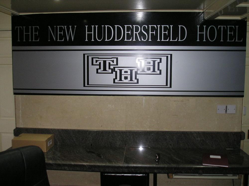 The Huddersfield Hotel Buitenkant foto