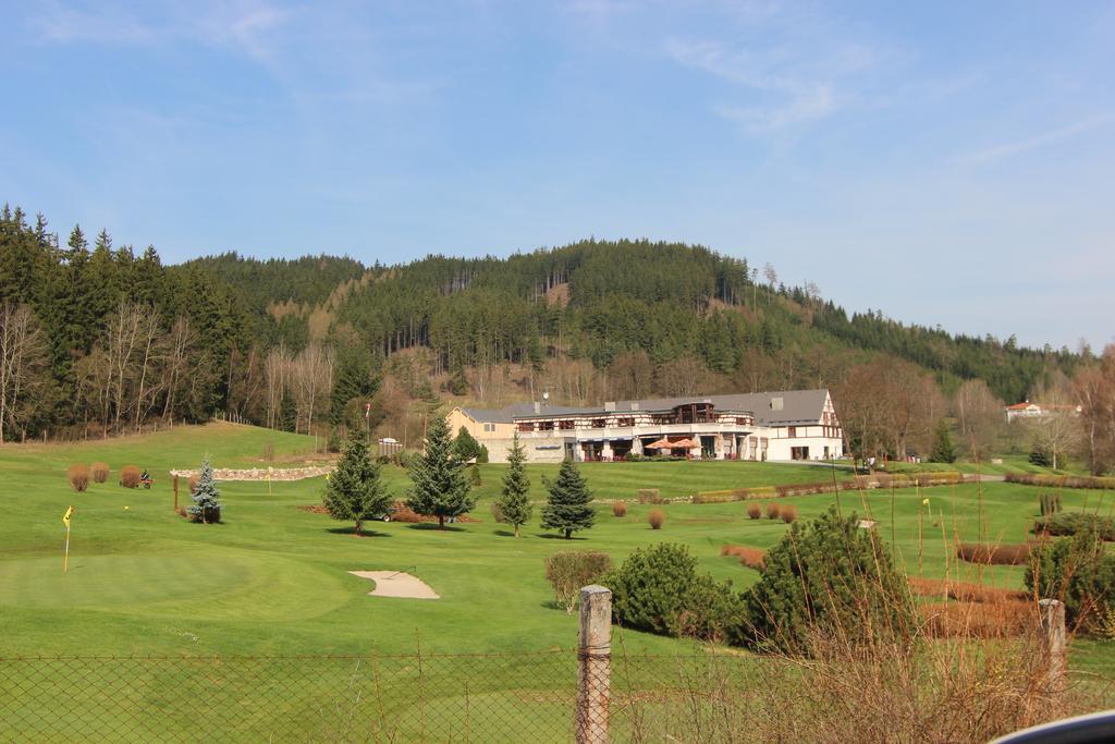 Royal Golf Hotel Karlsbad Buitenkant foto