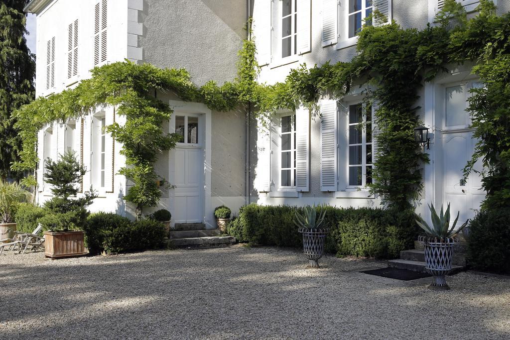 Chateau De La Resle - Design Hotels Montigny-la-Resle Buitenkant foto