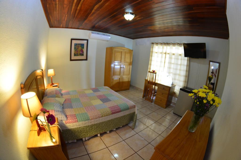 Hotel Posada Don Pantaleon Managua Buitenkant foto